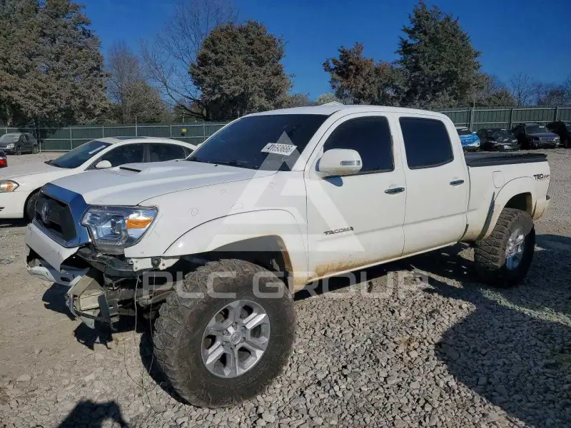 2015 Toyota TACOMA photo