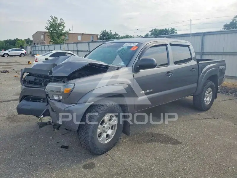 2015 Toyota TACOMA photo