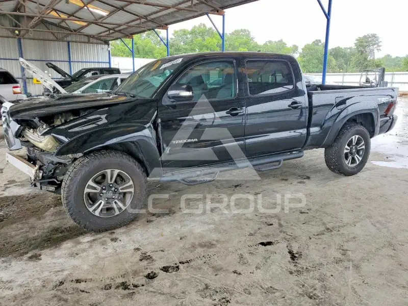 2015 Toyota TACOMA photo