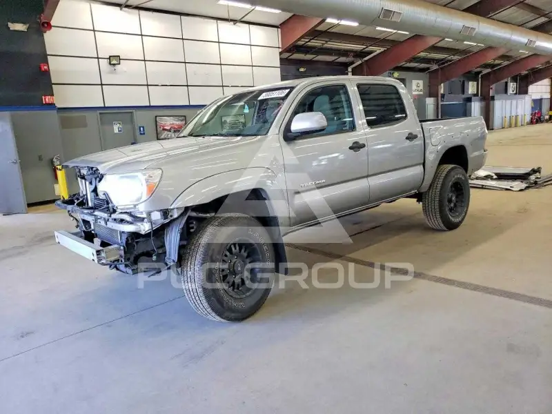 2015 Toyota TACOMA photo