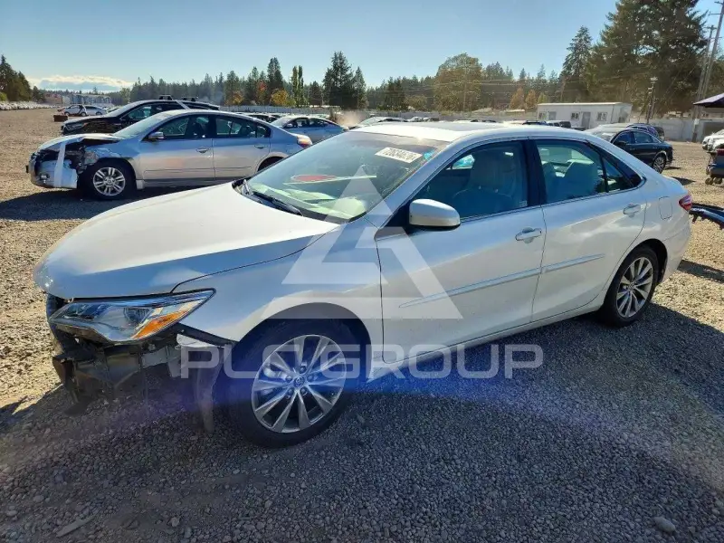 2015 Toyota CAMRY фото