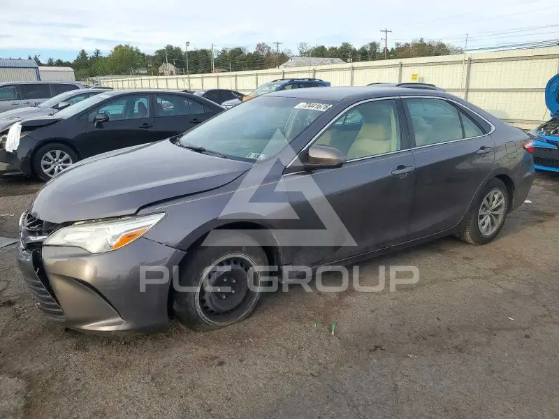 2015 Toyota CAMRY фото