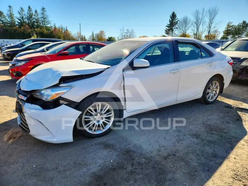 2015 Toyota CAMRY фото