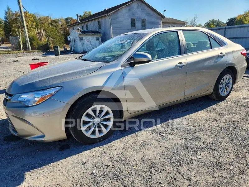 2015 Toyota CAMRY фото