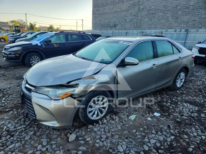2015 Toyota CAMRY фото