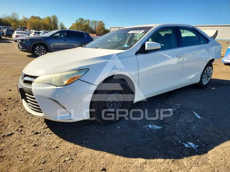 2015 Toyota CAMRY фото