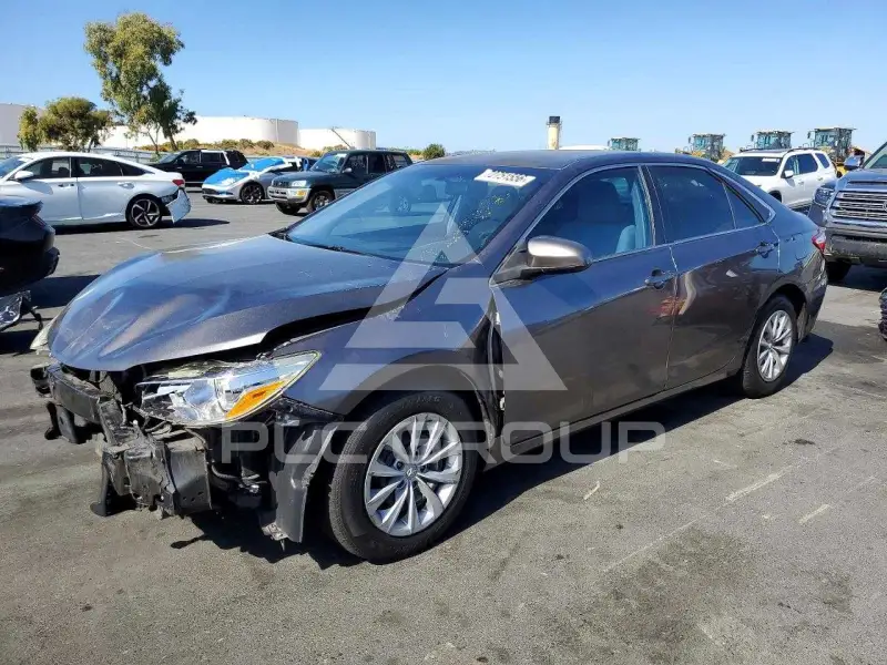 2015 Toyota CAMRY photo