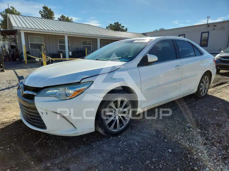 2015 Toyota CAMRY фото