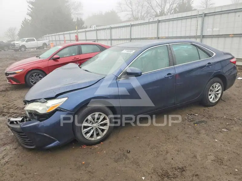 2015 Toyota CAMRY фото