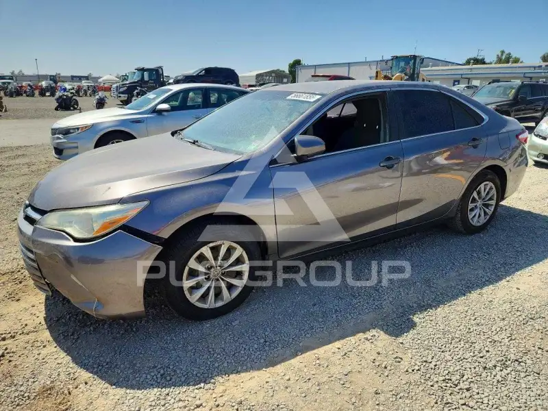 2015 Toyota CAMRY фото