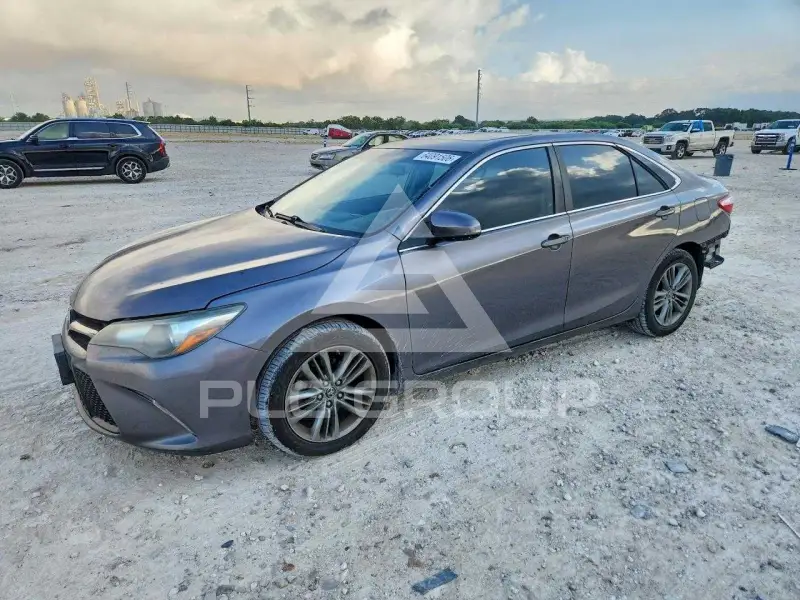 2015 Toyota CAMRY фото