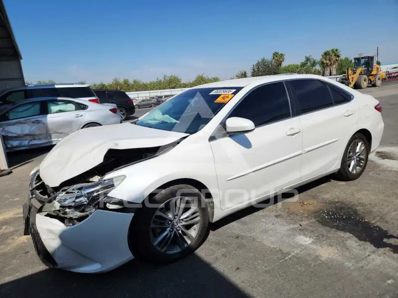 2015 Toyota CAMRY фото