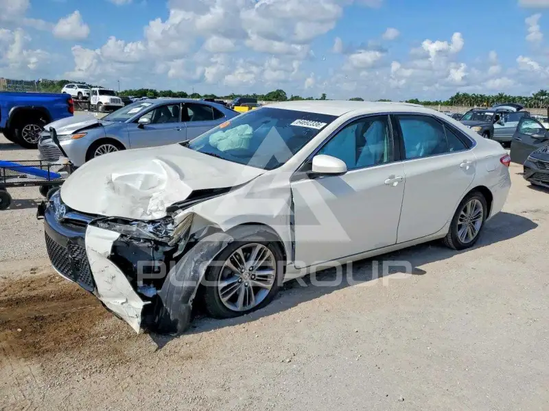 2015 Toyota CAMRY photo