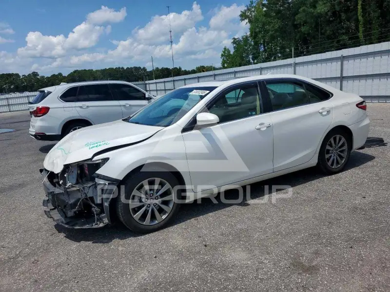 2015 Toyota CAMRY фото