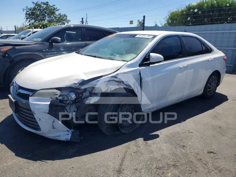 2015 Toyota CAMRY фото
