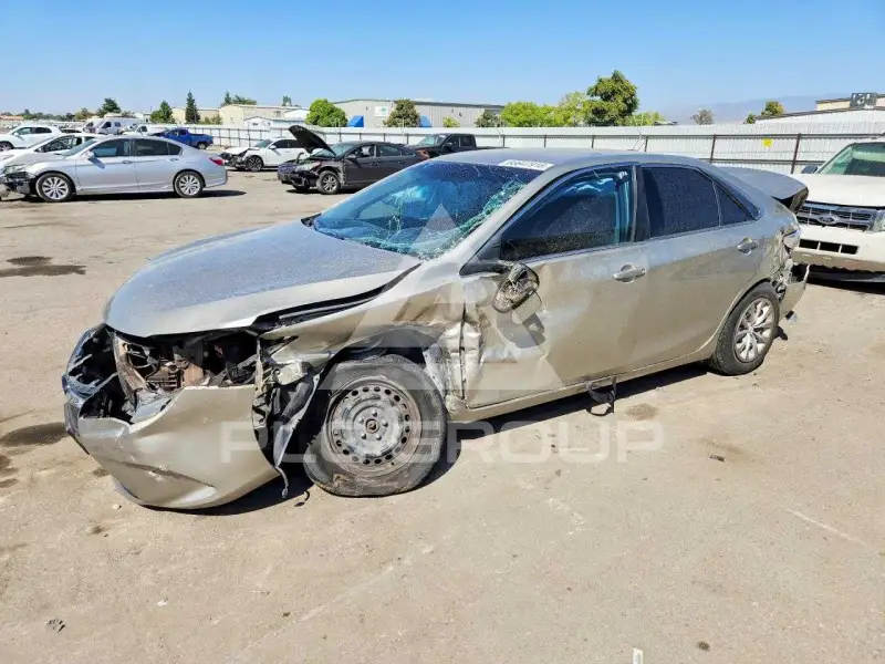 2015 Toyota CAMRY фото