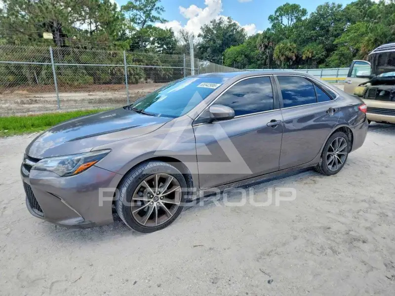 2015 Toyota CAMRY фото