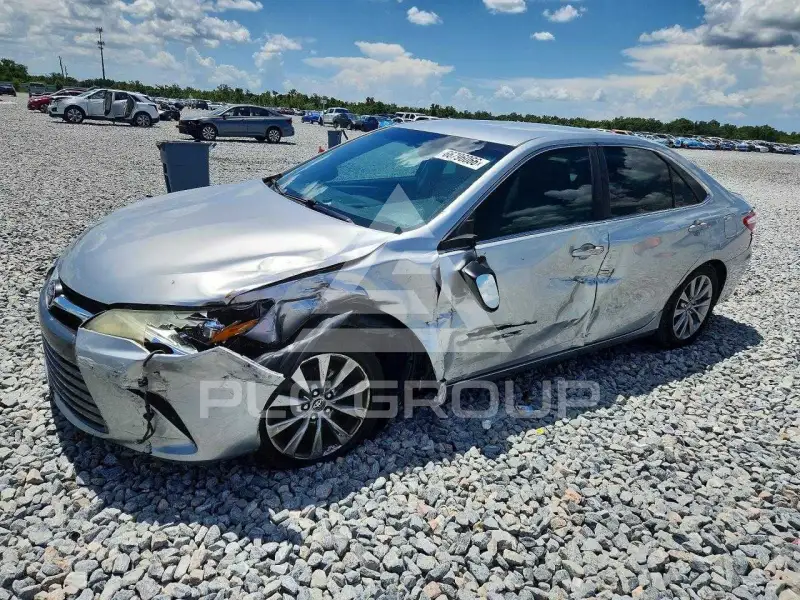 2015 Toyota CAMRY фото