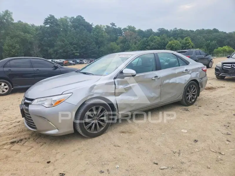 2015 Toyota CAMRY фото