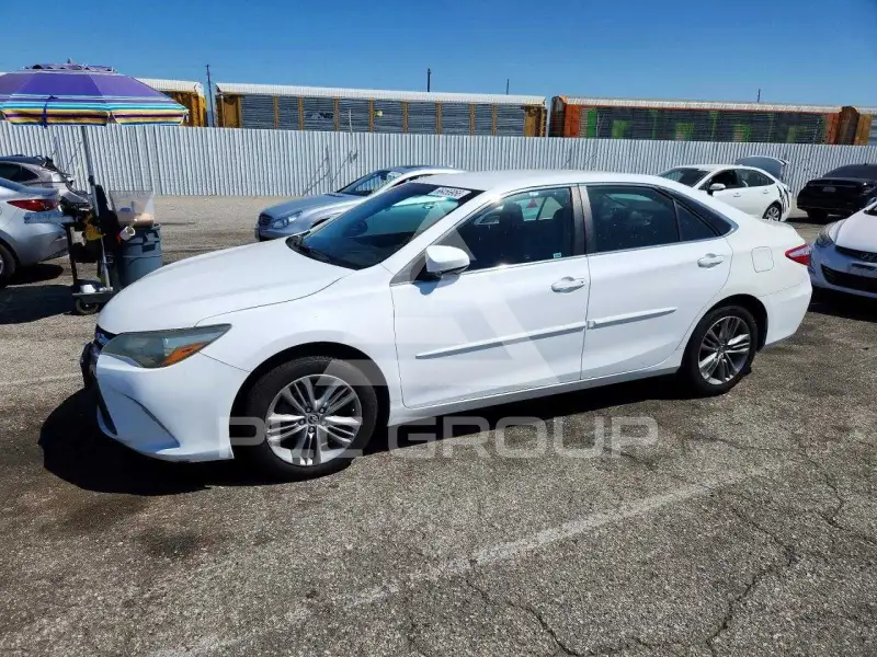 2015 Toyota CAMRY фото