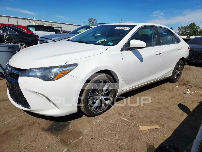 2015 Toyota CAMRY фото