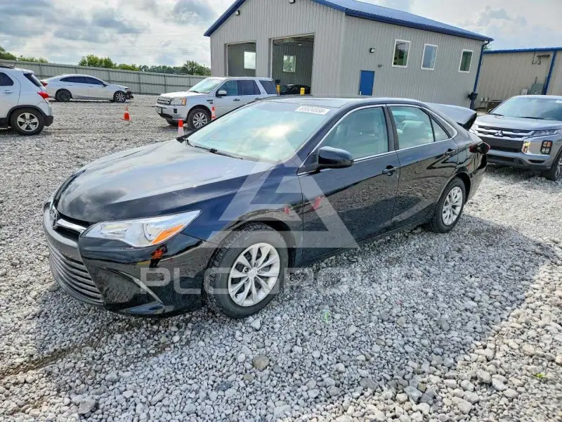 2015 Toyota CAMRY фото