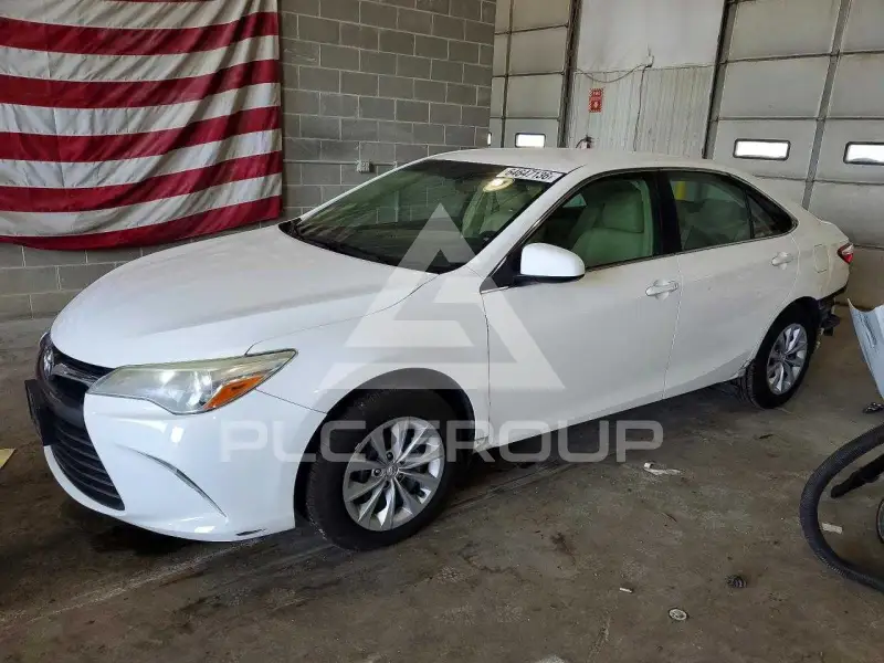 2015 Toyota CAMRY фото