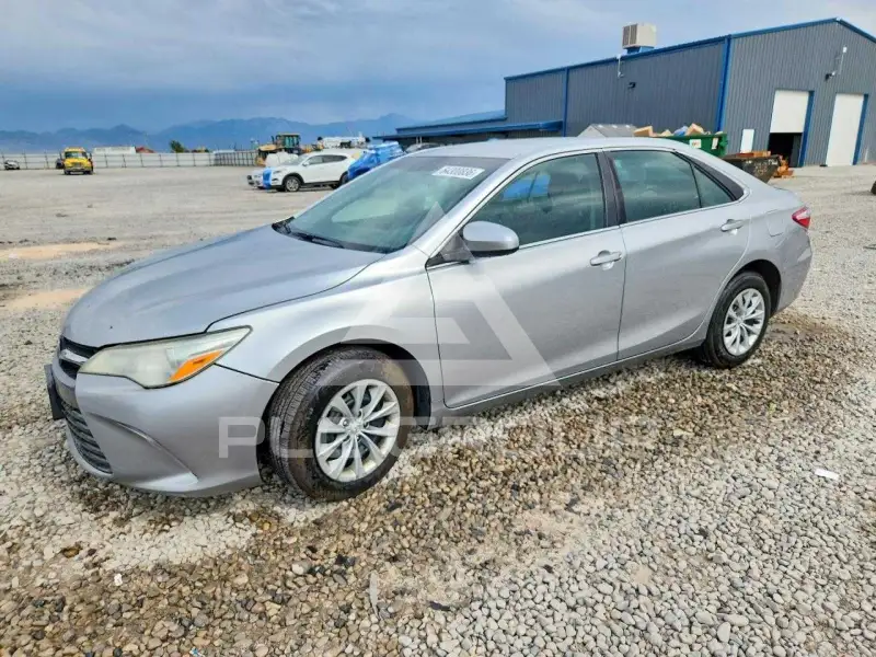 2015 Toyota CAMRY фото