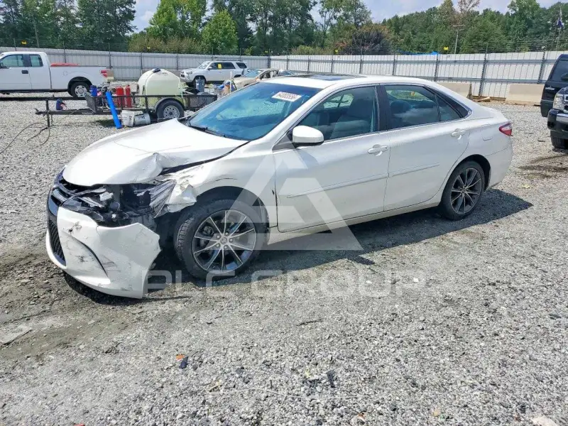 2015 Toyota CAMRY фото