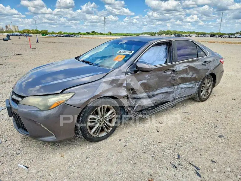 2015 Toyota CAMRY фото