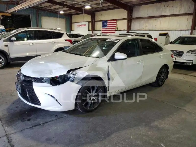 2015 Toyota CAMRY фото