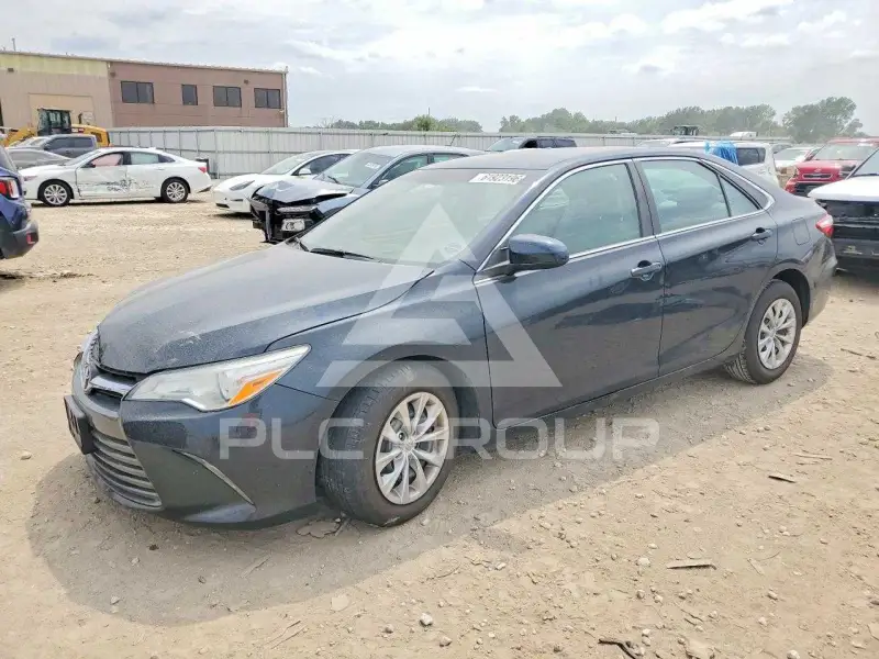 2015 Toyota CAMRY фото