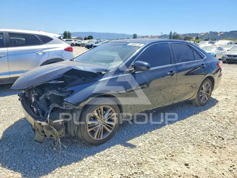 2015 Toyota CAMRY фото