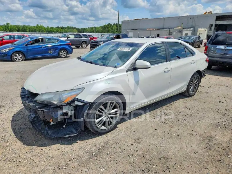 2015 Toyota CAMRY фото