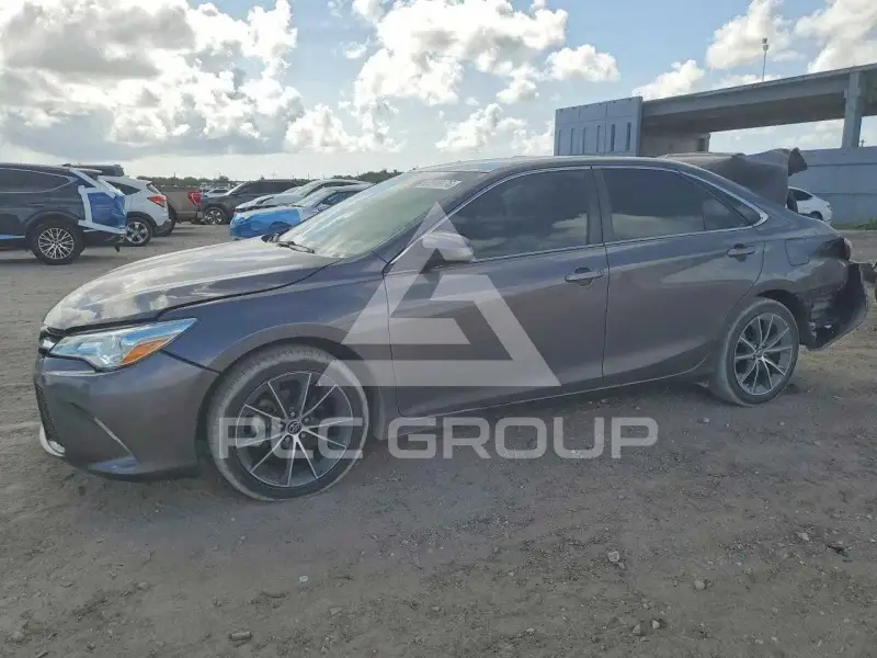 2015 Toyota CAMRY фото