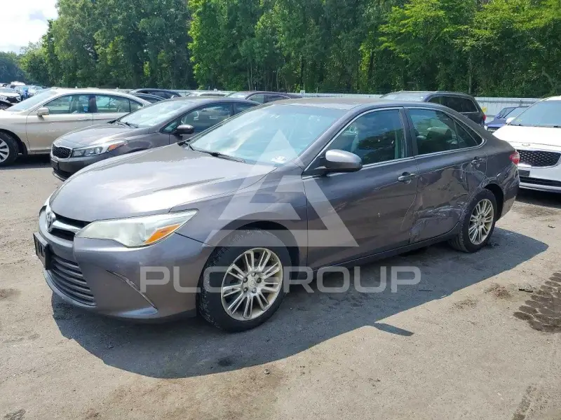 2015 Toyota CAMRY фото