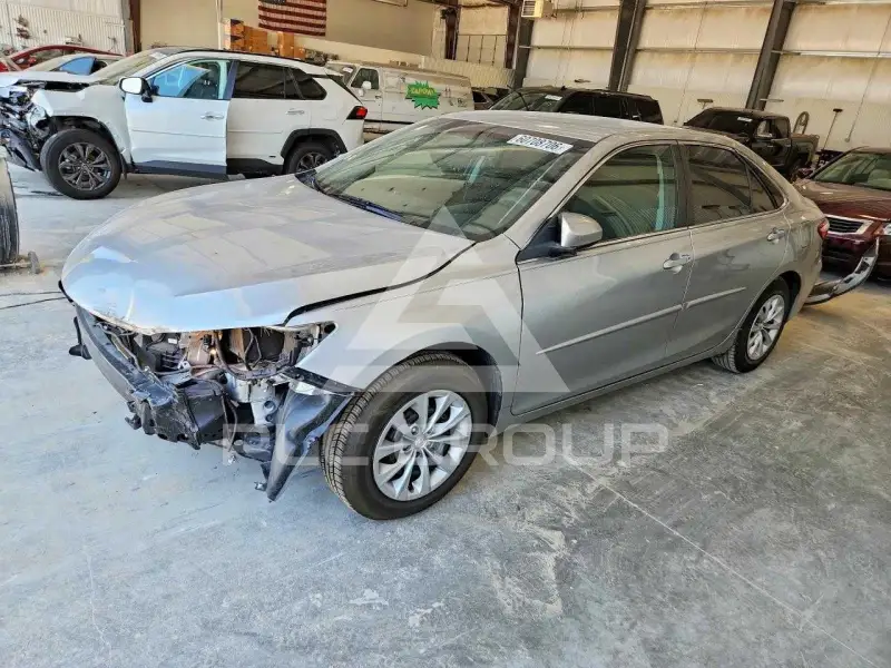 2015 Toyota CAMRY фото