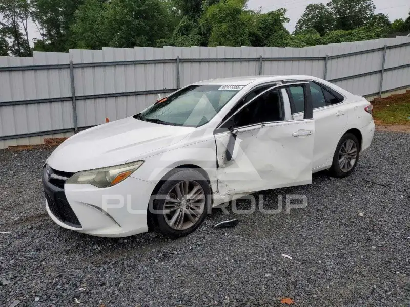 2015 Toyota CAMRY фото