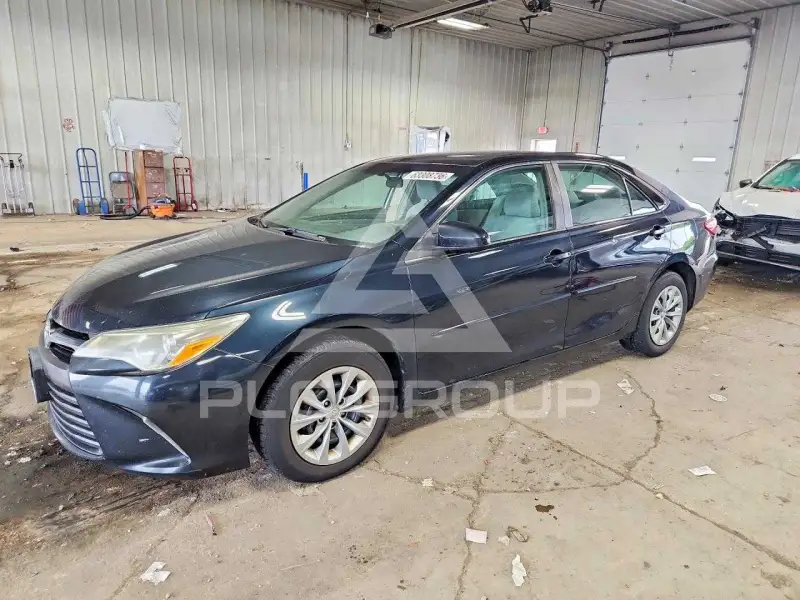 2015 Toyota CAMRY фото