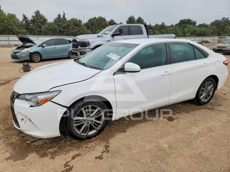 2015 Toyota CAMRY фото