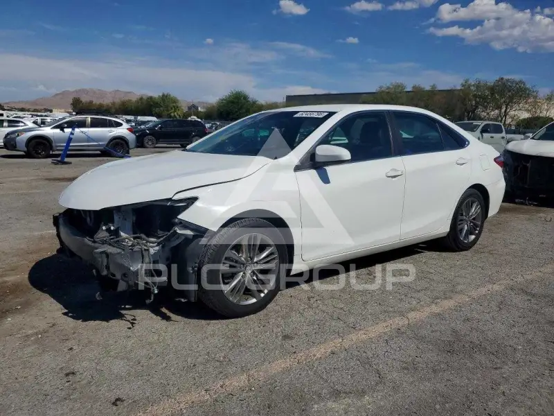 2015 Toyota CAMRY фото