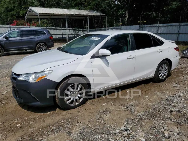 2015 Toyota CAMRY фото