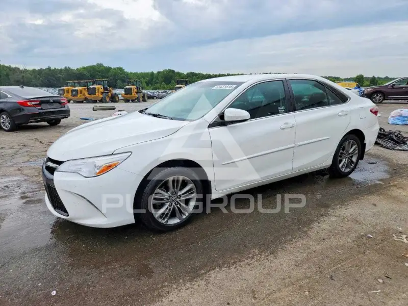 2015 Toyota CAMRY фото