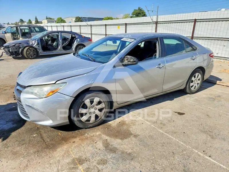 2015 Toyota CAMRY фото