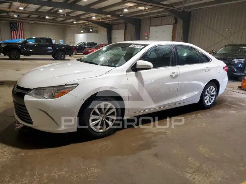 2015 Toyota CAMRY фото
