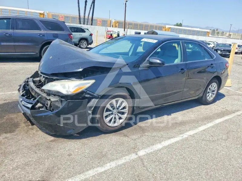 2015 Toyota CAMRY фото
