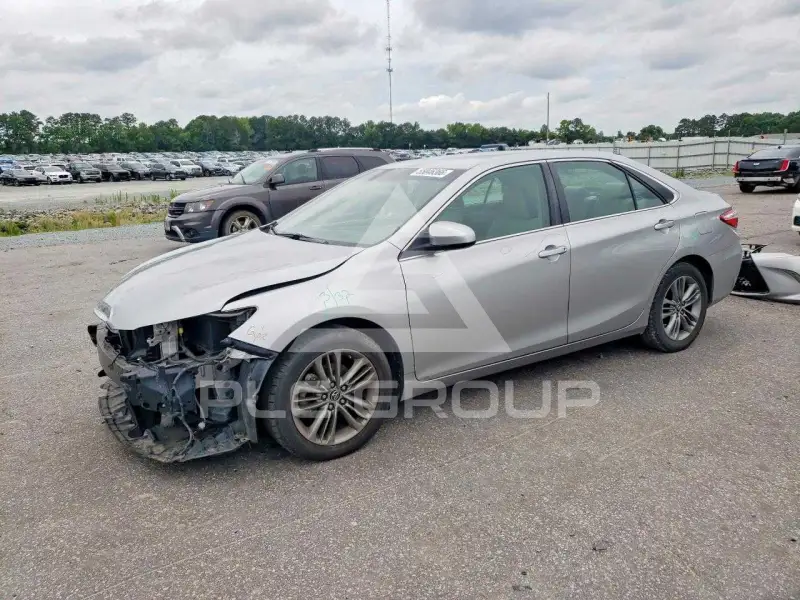2015 Toyota CAMRY фото