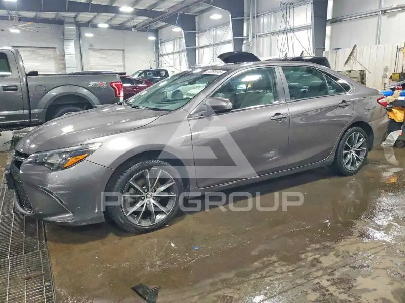 2015 Toyota CAMRY фото
