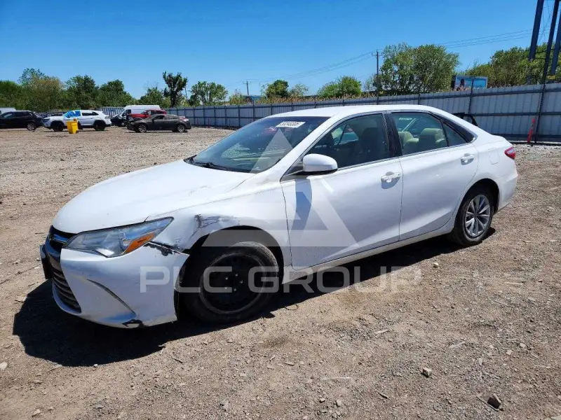 2015 Toyota CAMRY фото