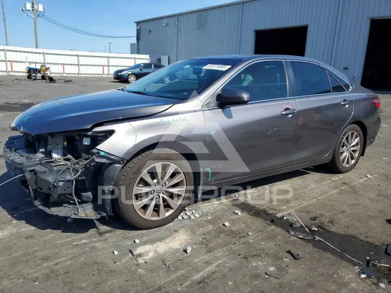 2015 Toyota CAMRY фото